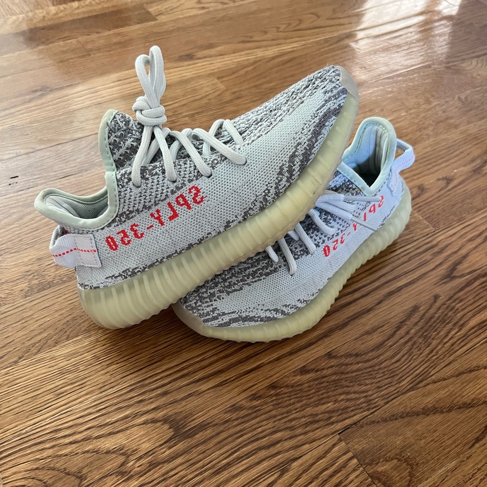 Used sneakers Blue Tint Yeeyzs size 5